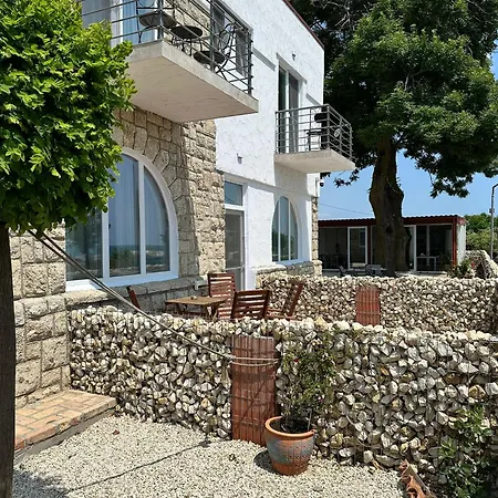 Pensjonat Halta Pescarus